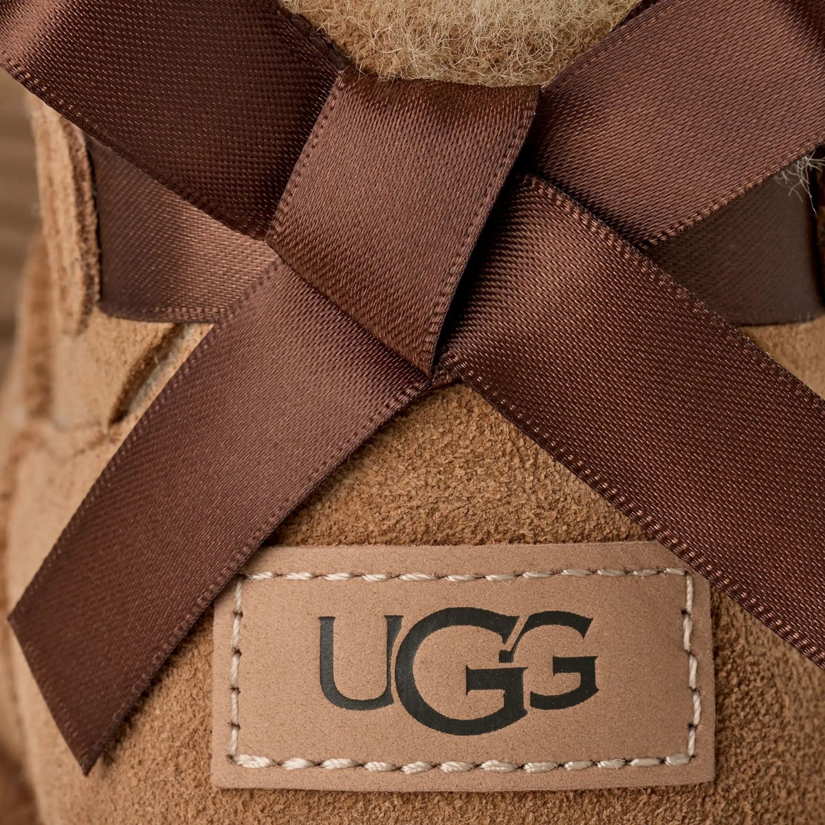 Botim UGG Ultra Mini Bailey Bow